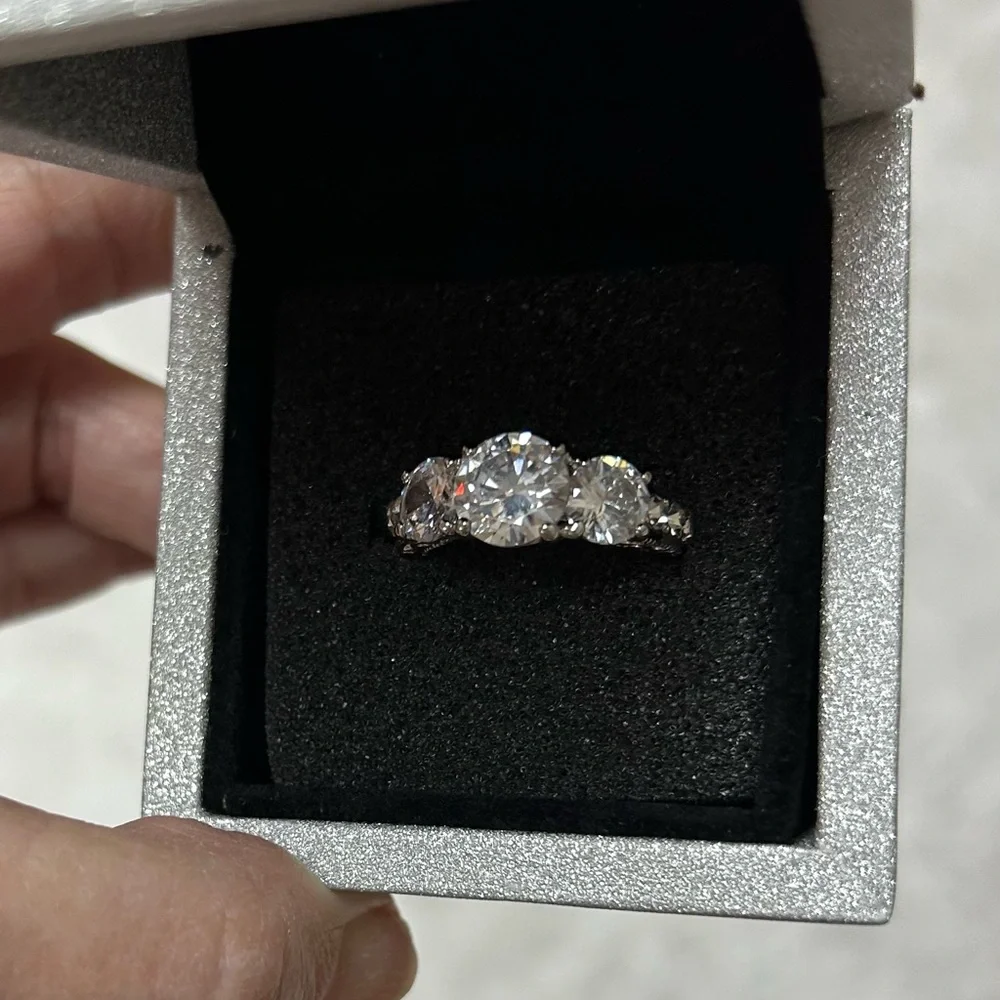 NEW in Box! Bling Ring Size 7
